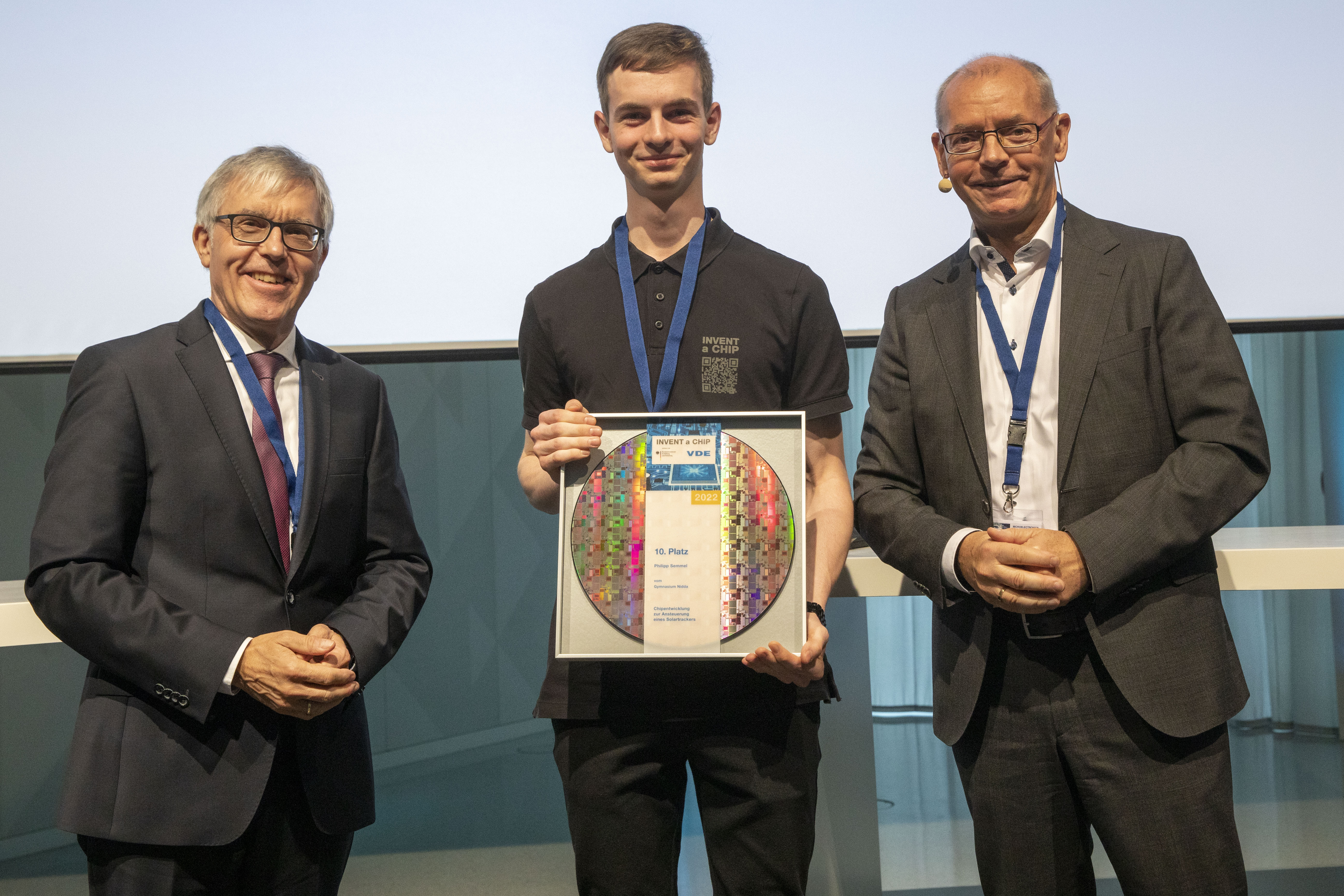 INVENT a CHIP 2022: Gymnasium Nidda gratuliert Philipp Semmel